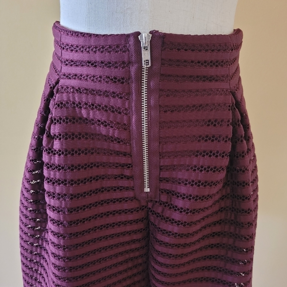 Xhilaration Burgundy Pleated Lined Mini Skirt Juniors Sz M - Picture 4 of 9